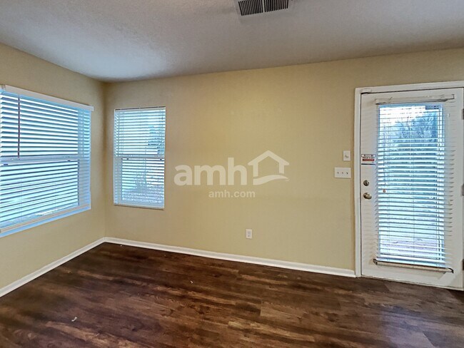 Foto del edificio - 4726 Andes St