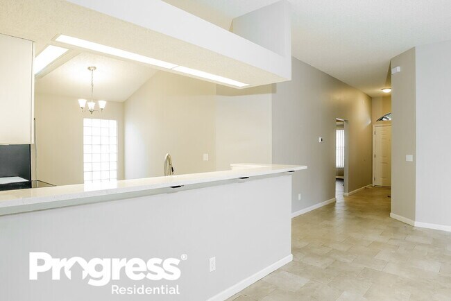 Foto del edificio - 1126 Brookwood Bluff Rd E