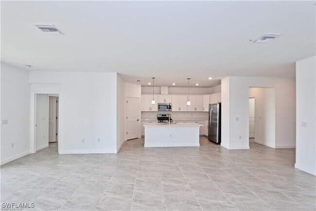 Building Photo - 18311 Ridgeline Dr