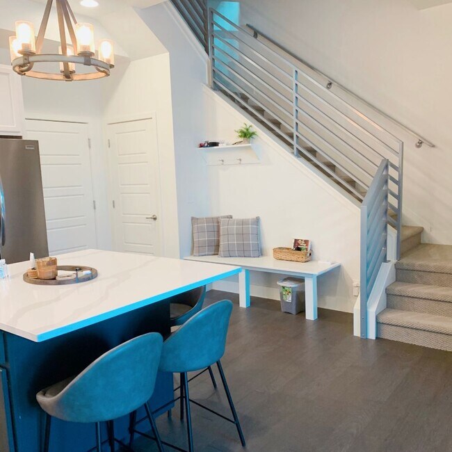 Foto del edificio - 3B/3.5B Downtown Superior Townhome - Built 2019!-Available June 2