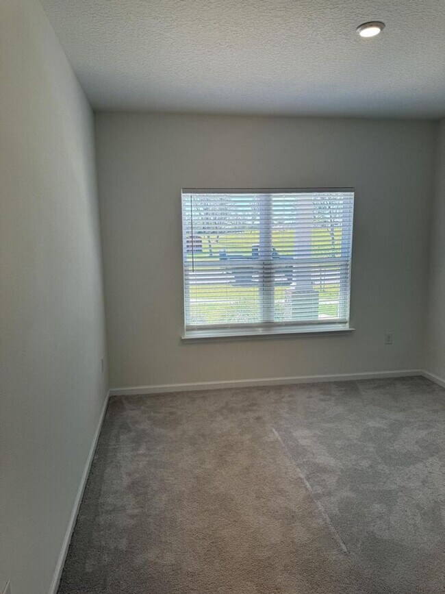 Foto del edificio - Charming 4 bedroom 3 bathroom in Yellow River Ranch