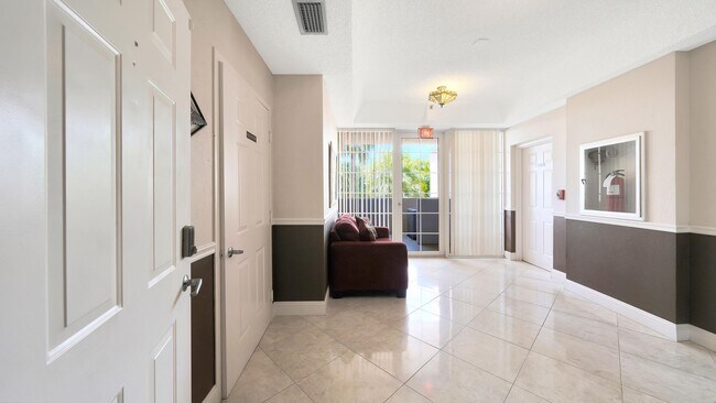 Building Photo - 17031 Boca Club Blvd
