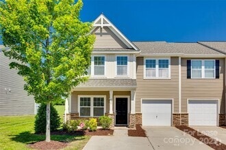 Building Photo - 826 Summerlake Dr