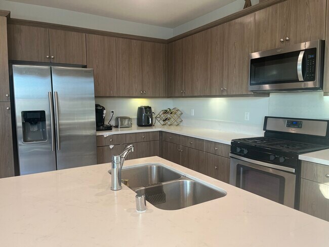 Building Photo - 3430 E Santa Clara Ln
