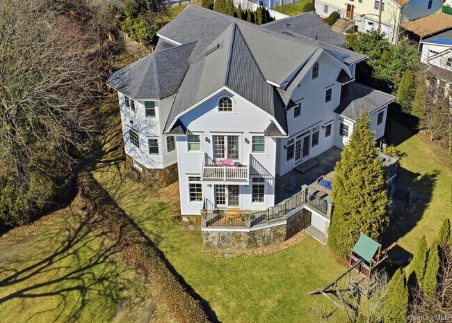 Foto del edificio - 74 Old Post Ln