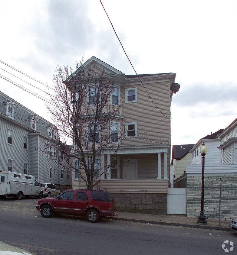 Building Photo - 311-313 Columbia St