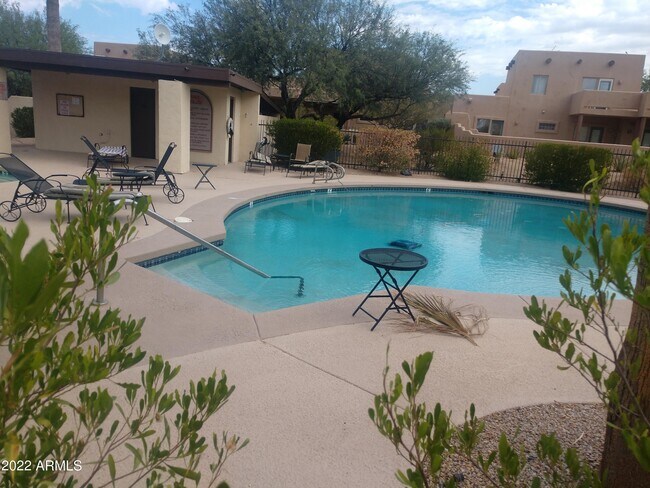 Building Photo - 37801 N Cave Creek Rd