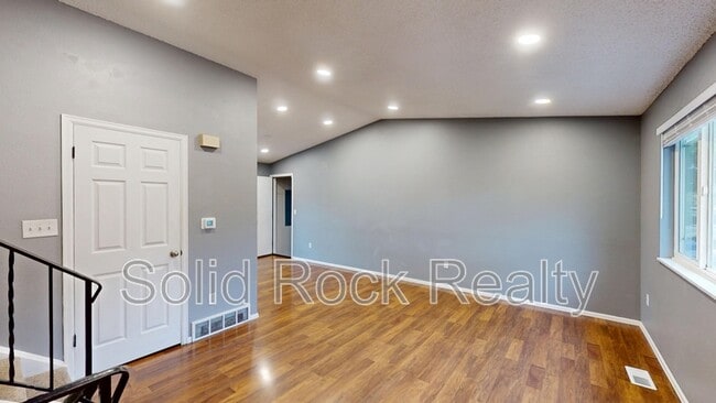 Foto del edificio - 4817 Ridenour Dr
