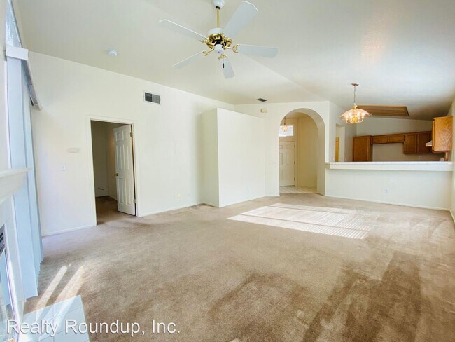 Building Photo - 3 br, 2 bath House - 9091 Bristol Plaza Way