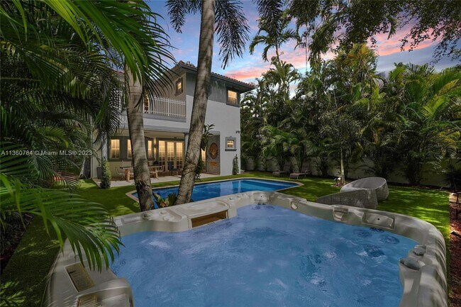 Foto del edificio - 530 NE 96th St