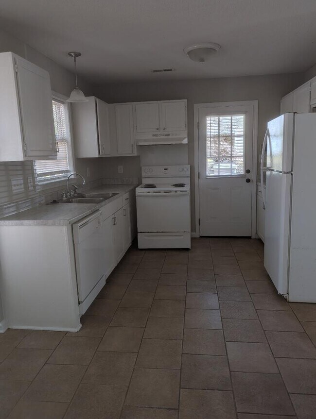 Foto del edificio - 6319 Richfield Ln