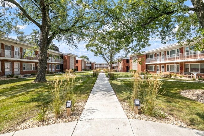 Interior Photo - WHEATON COURT, LLC