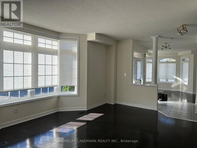 Building Photo - 2395 Bur Oak Ave