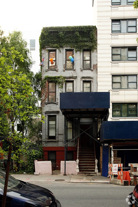 Foto del edificio - 1889 Lexington Ave