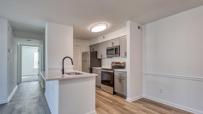 Building Photo - Latitudes Apartments