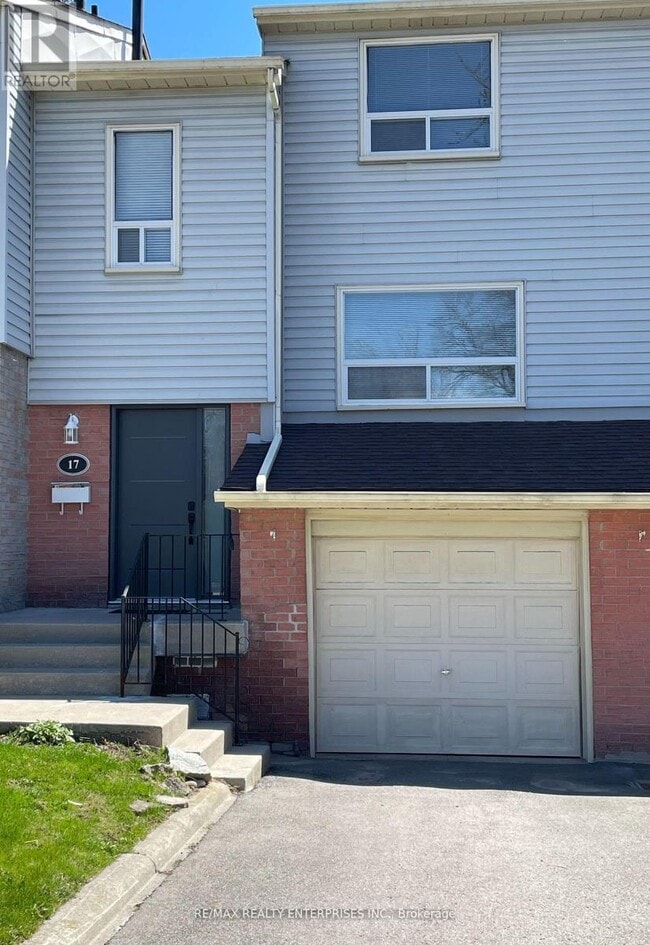 Building Photo - 1055-1055 Shawnmarr Rd