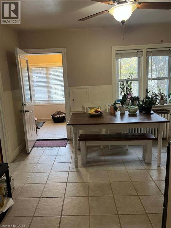 Building Photo - 123 Krug St