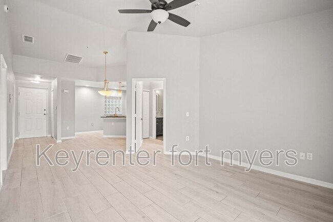 Foto del edificio - 12505 McGregor Blvd