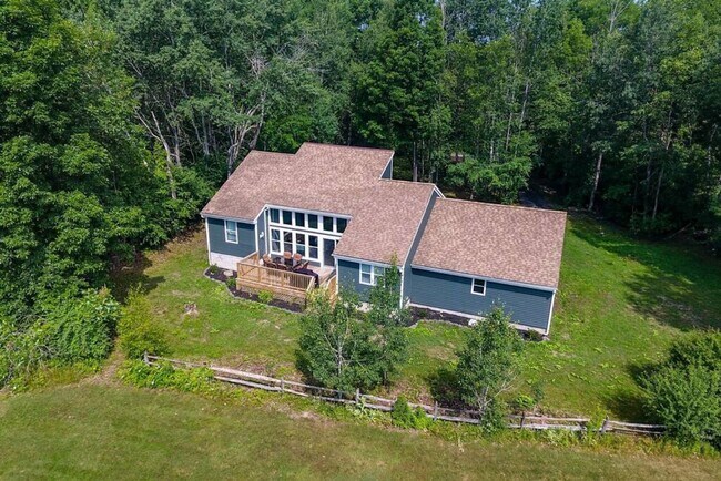 Foto del edificio - **Furnished Winter Rental** 3 Bed, 2 Bath Home on Wellesley Island