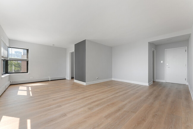 Foto del edificio - 5858 N Sheridan Rd