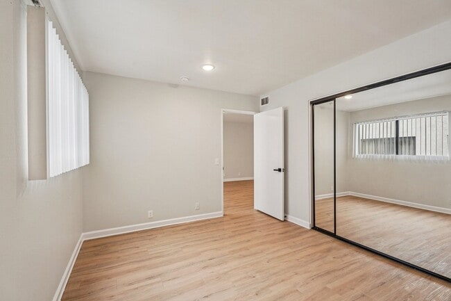 Interior Photo - 420 Windsor Rd