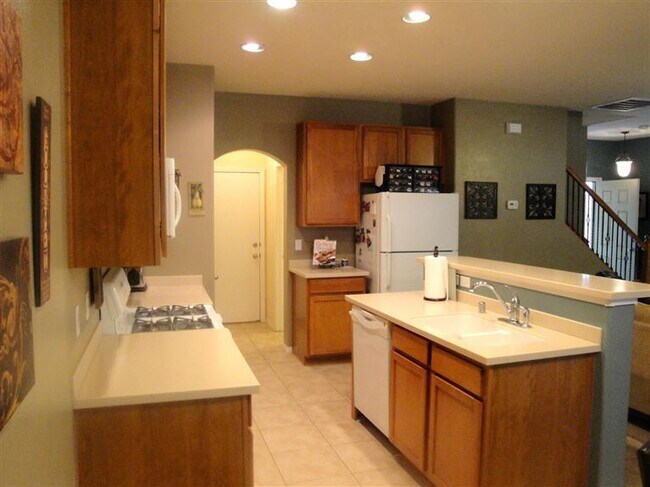 Foto del edificio - 12504 Woodland Ave NE