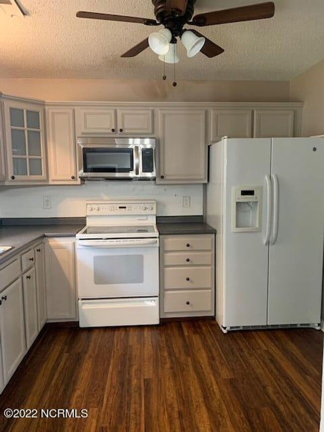 Building Photo - 1302 Kevin Ct
