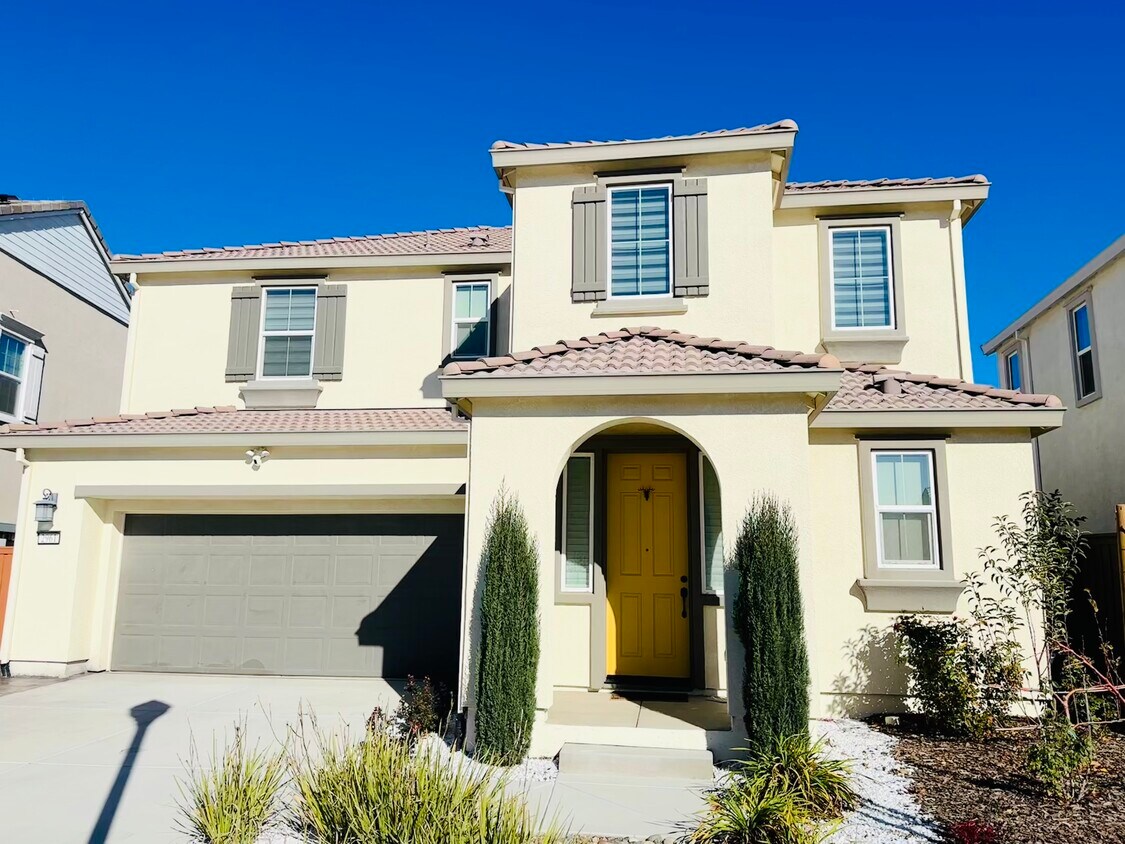 Foto principal - 2961 Reyva Dhillon Ln