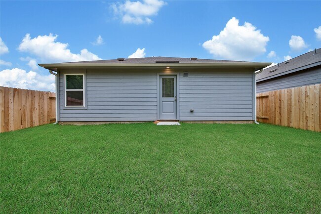 Building Photo - 18760 Loom dr