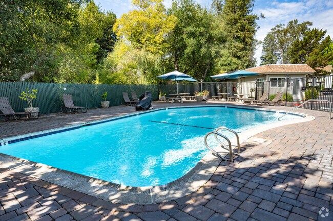 Piscina - McDouall Apartments