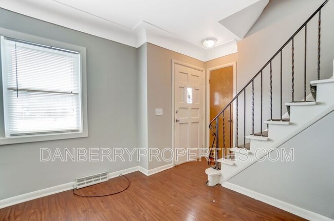 Building Photo - 1115 Secor Rd