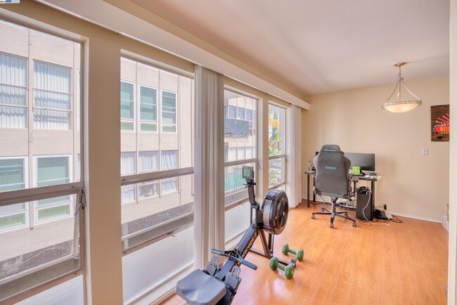 Building Photo - 3815 Harrison St