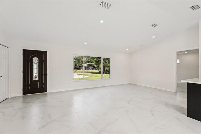 Foto del edificio - 2544 N Arrowhead Rd