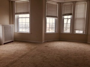 Foto principal - 293 E Deerpath Rd