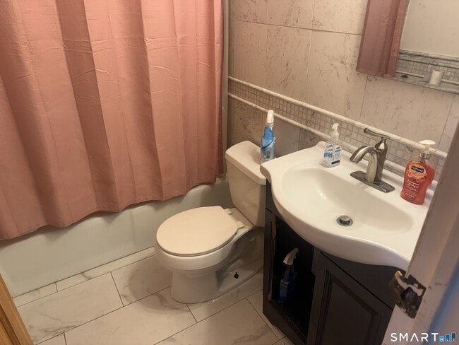 Foto del edificio - 250 N Bishop Ave