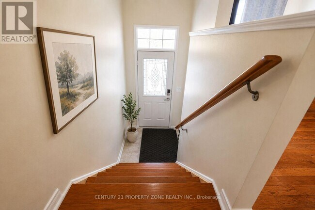 Building Photo - 5030 Heatherleigh Ave