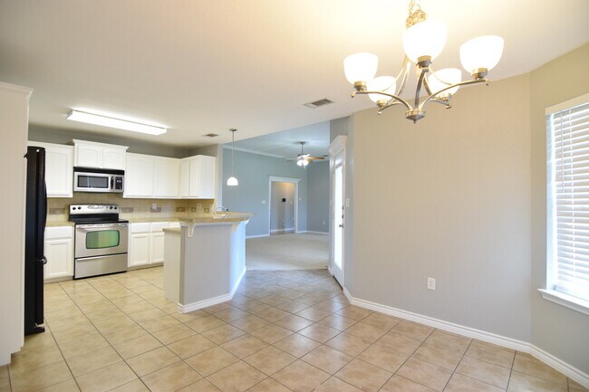 Building Photo - 403 Hedy Dr