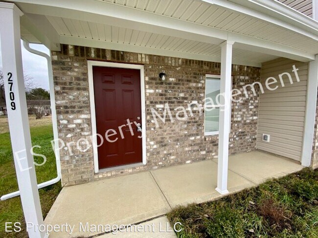 Foto del edificio - 4 br, 2.5 bath House - 2709 W. Kings Canyo...