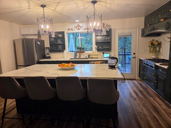 Building Photo - Updated Twain Harte Home