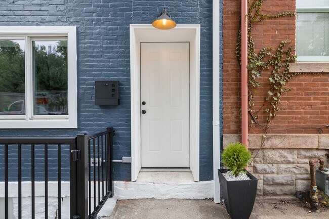 Foto del edificio - Furnished Luxury Home for Rent-Historic Deutschtown/Northside