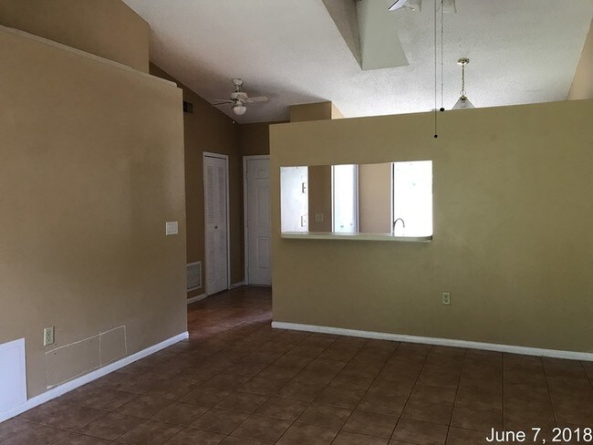 Building Photo - 9950 Burl Way