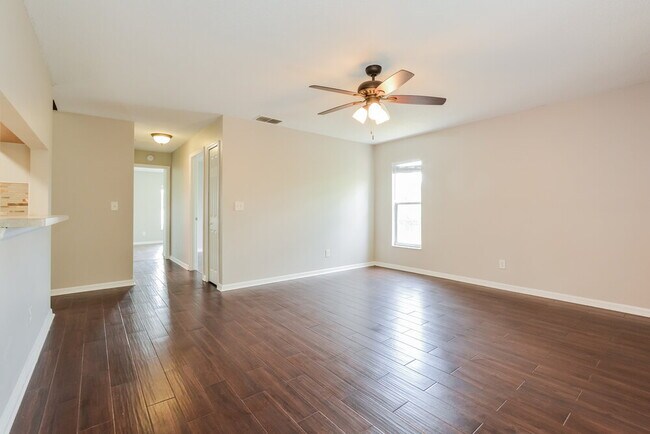 Foto del edificio - 12131 Goldenstar Ln