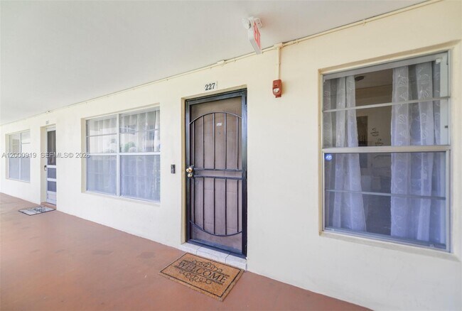 Foto del edificio - 3071 NW 47th Terrace