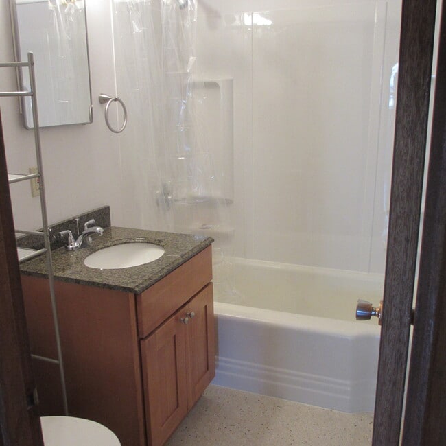 Bathroom - 907 W 10th St