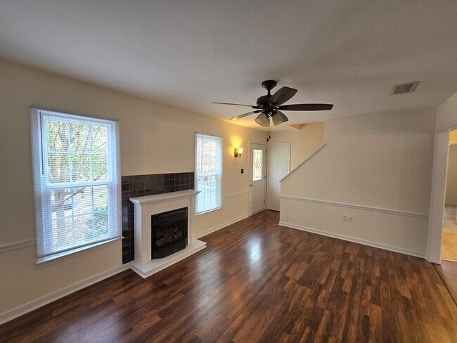 Building Photo - 13802 Deer Run Way