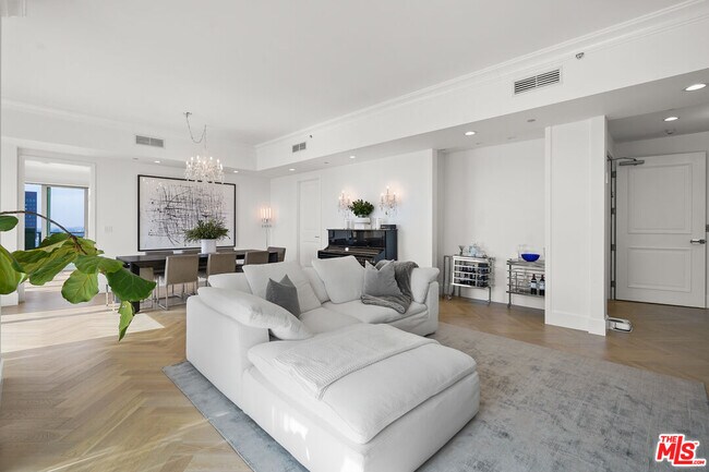 Foto del edificio - 10727 Wilshire Blvd