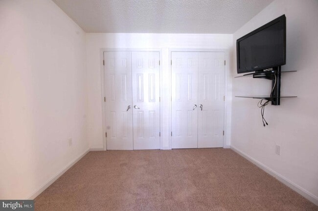 Building Photo - 1007 Fallcrest Ct