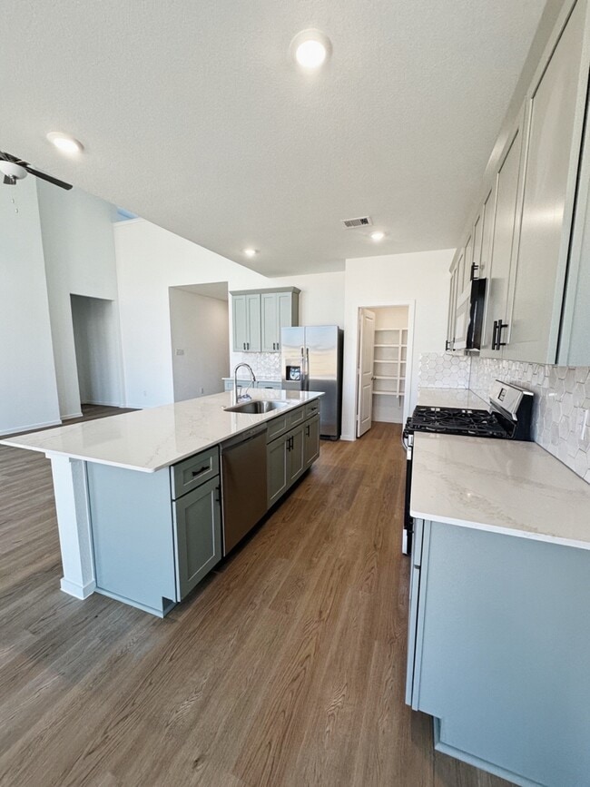Building Photo - 3230 Coral Bluff Dr