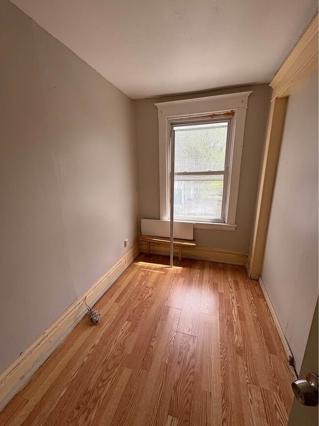 Foto del edificio - 207 Dunseith St