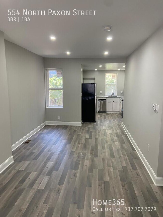 Building Photo - Beautifully renovated Townhome available n...